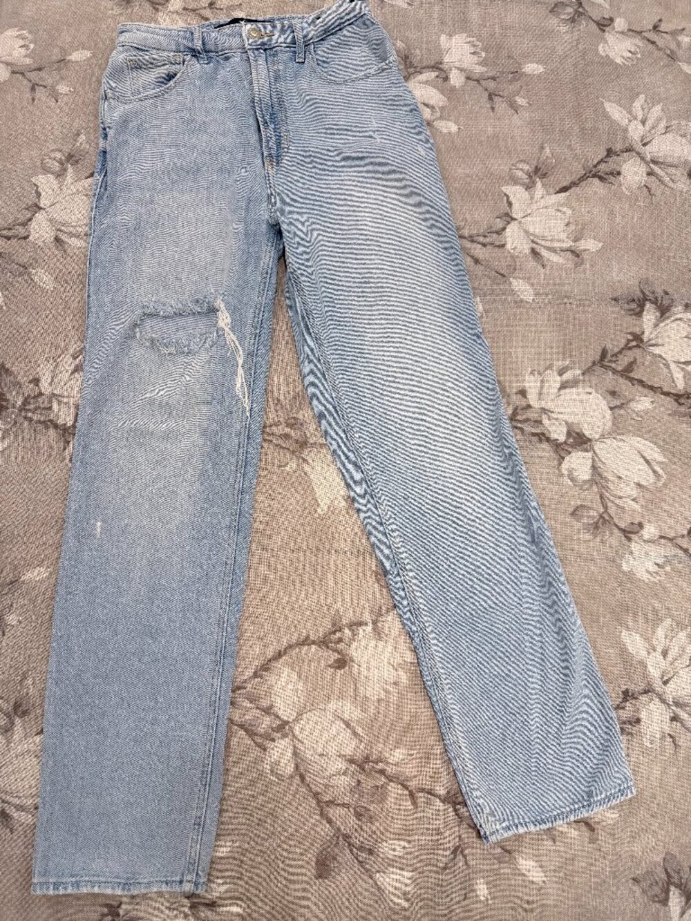Hollister Ultra High-Rise Stacked Vintage Straight Jeans W26 L31 Light Wash